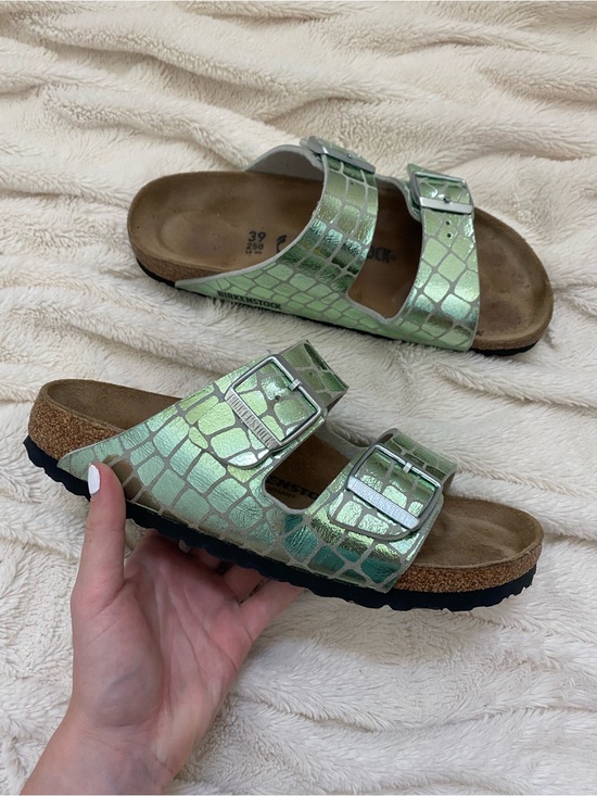Birkenstock Shoes - Birkenstock Arizona sandals Gator Gleam metallic green Sz 39 narrow
